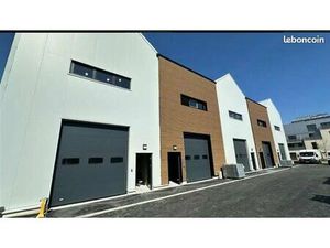 Local d'activité 304 m²