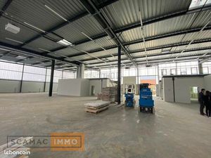 Local d'activité 453 m²