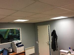 Local d'activité 200 m²