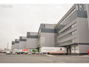 Local industriel 3 336 m²