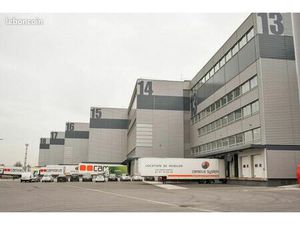 Local industriel 3 336 m²