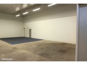 Local industriel de 280m²