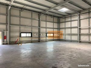Local d'activité 449 m²