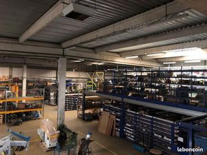 Local d'activité 2 451 m²