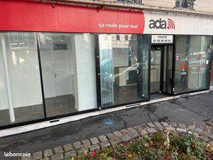 À Louer – Local Commercial 117 m² à Pantin 