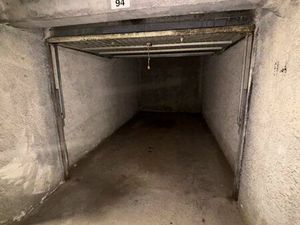 Box Fermé + cave centre ville