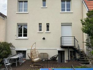 Vente d'une Maison familiale rénovée avec isolation totale. 4 chambres avec jardin et gara