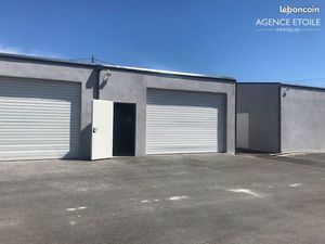 Local 92 m² Salon-de-Provence