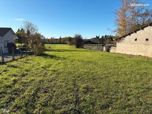 Terrain 2467 m² PAJAY