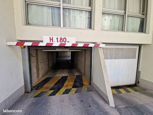 Parking/box 14 m² NIMES