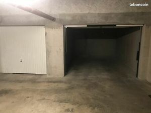Vends grand garage 19 m2 entre gare et tram