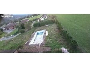 Terrain constructible vu montagnes