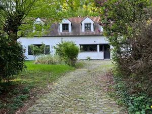 Jolie villa des années 70 dans un clos calme à Lillois