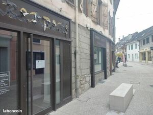 Boutique 91 m² Rumilly