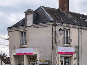 Petit immeuble de rapport a sandillon