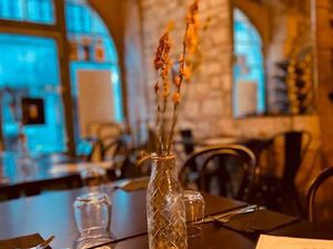 Fonds de commerce restaurant – hyper-centre piéton Besançon  emplacement n°1 - bail commer