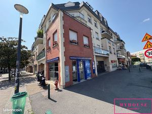 Local commercial 173 m² Sevran