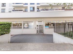 Local commercial 300 m²