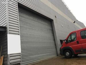 Local industriel 1 354 m²