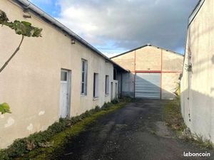 Terrain 3 608 m² Cheille