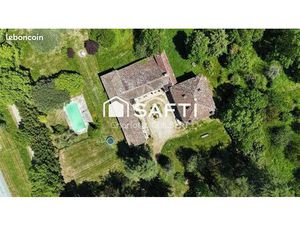 Château 24 pièces 820 m²