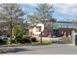 Local bureaux 680 m²