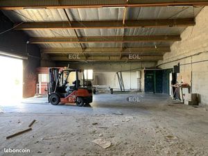 Local bureaux 650 m²