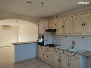 Bages 66670 F3 86M2 1er étage villa