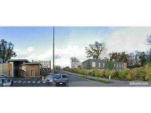 Local d'activites en vefa