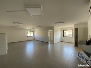 Local 70 m² Sanary-sur-Mer