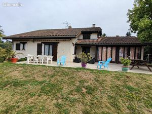 Maison construction traditionnelle Sermerieu hameau très calme