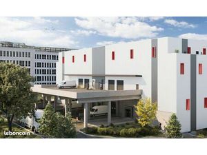 Local d'activité 8 643 m²