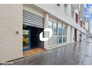 Local commercial 443 m²