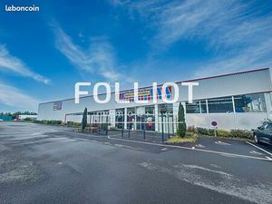 Local commercial 1000 m² COUTANCES