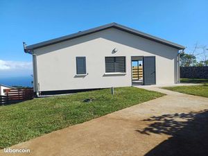 Splendide maison récente Petite-Île