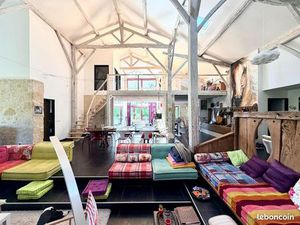 Maison 11 pièces 310 m²