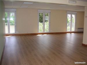 Bureaux 80 m² CARENTAN LES MARAIS
