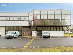 Local bureaux 601 m²