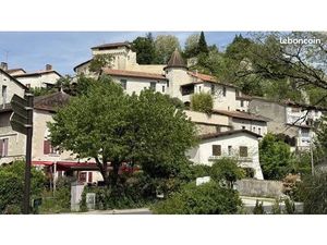 Restaurant | Entre le Périgord et Charente - Village classé et touristique. ZONE FRR