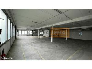 Local d'activité 386 m²