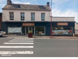 Magasin ou local commercial 110m2