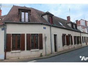 Immeuble 210 m² ST AMAND MONTROND