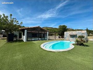 Propriété 5 pièces 145 m²