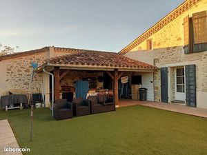 LAHITTE (32810) Maison d'exception à vendre - 8 pièces  7 chambres avec piscine et apparte