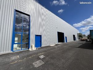 Local d'activité 855 m²