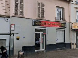 Pas de porte local commercia 80m²- saint-fons