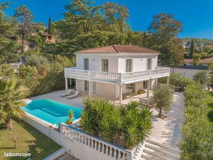 Villa avec dépendance – Plein sud  vue dégagée  Piscine  Calme Absolu – Proximité Cannes e