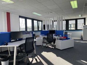 Bureaux 874 m²