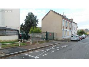 Place de parking sécurisée Madeleine