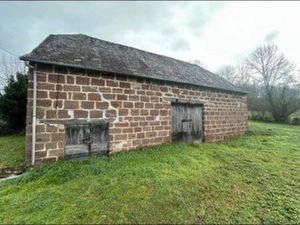 Grange en pierre à rénover avec terrain